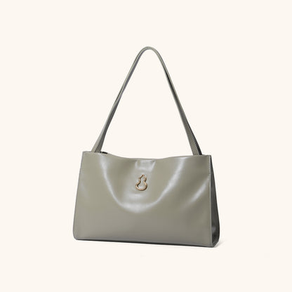 Side View of the Bampo Medium Land Tote