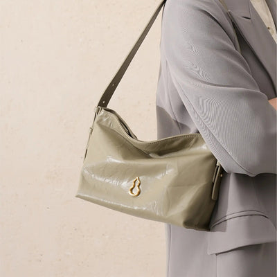Bampo Small Flow Hobo on Model 1