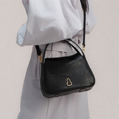Bampo Small Harmony Tote (Vegetable Tanned) on Model 2