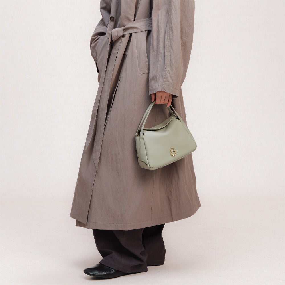 Bampo Small Harmony Tote on Model 8