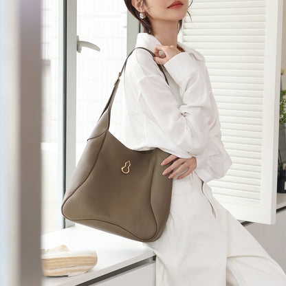 Bampo Trove Bucket Bag on Model 7