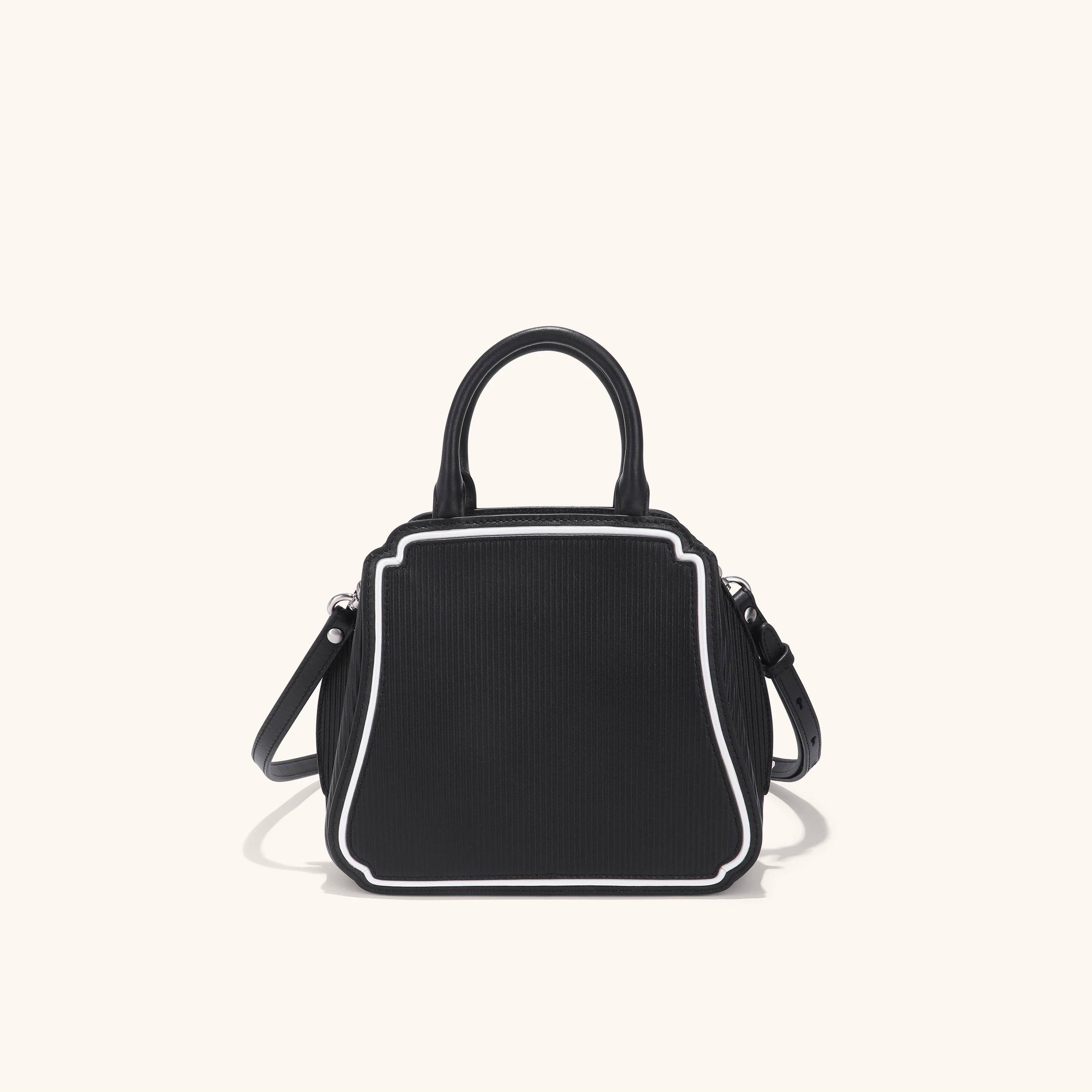 blank space handbag in black | Bampo
