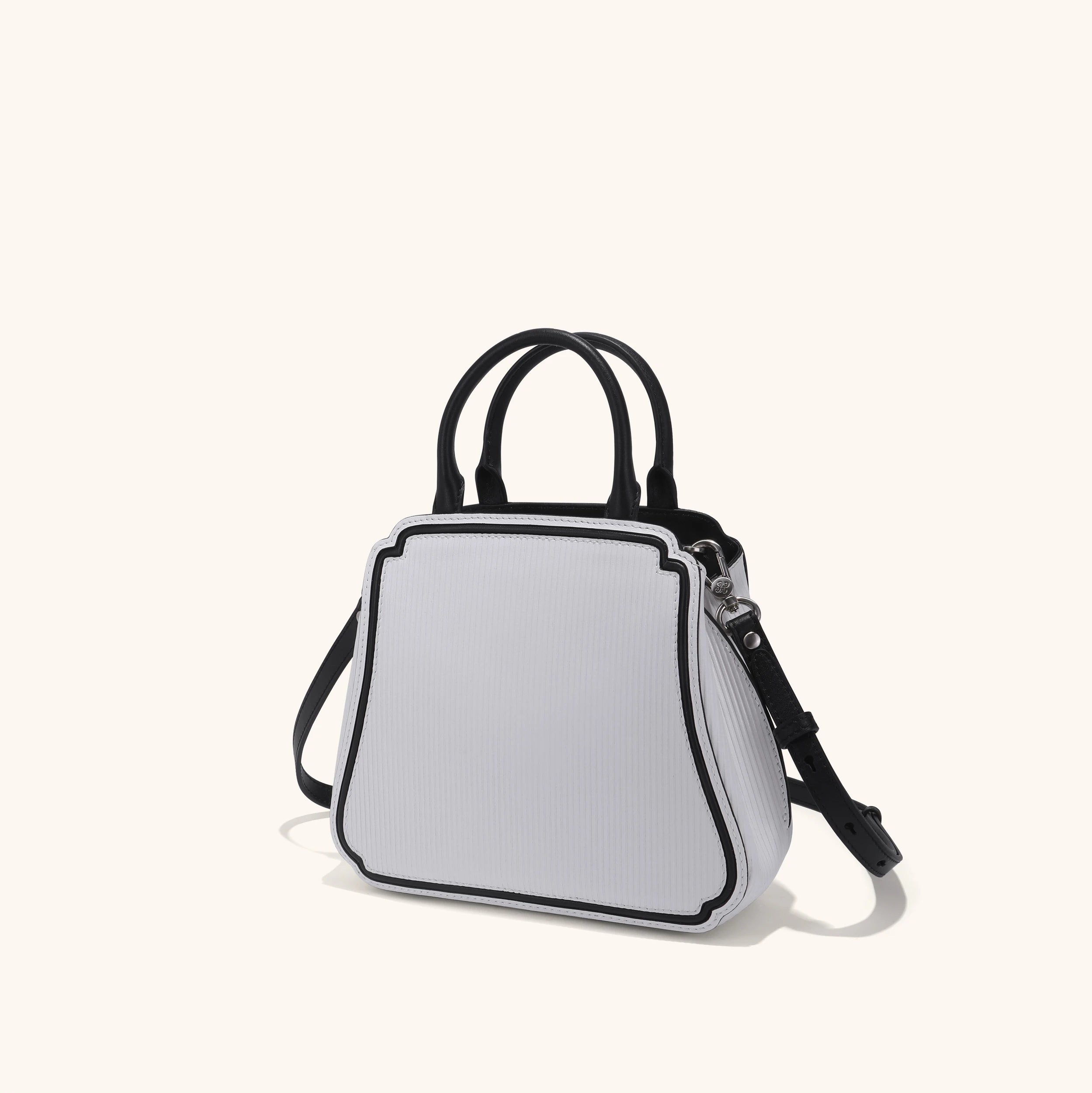blank space handbag in white | Bampo