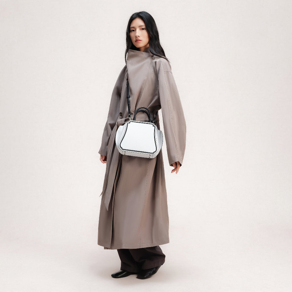 blank space handbag in white | Bampo