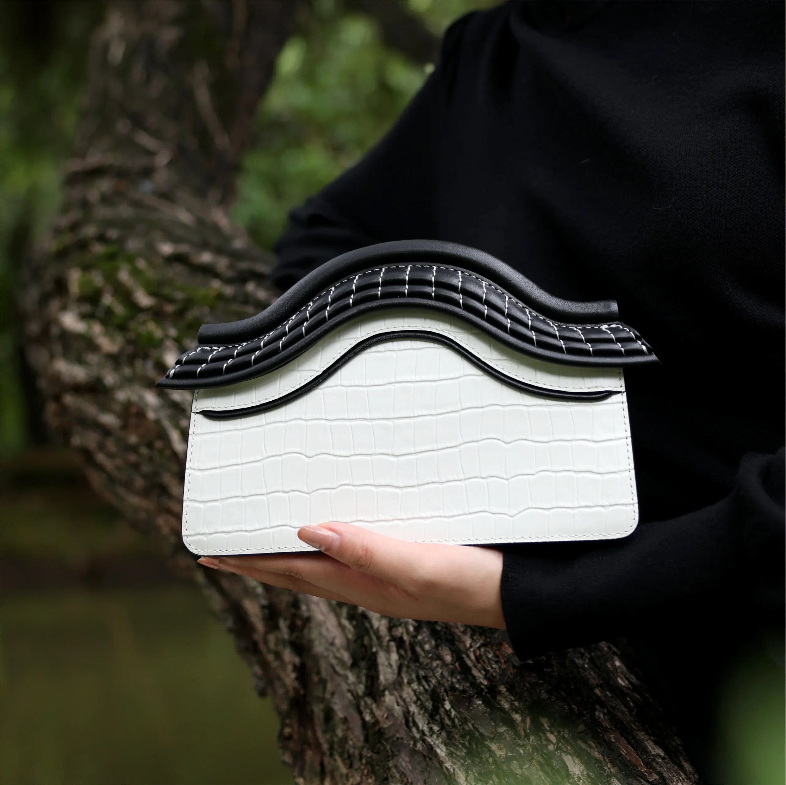 garden of pleasance purse | Bampo