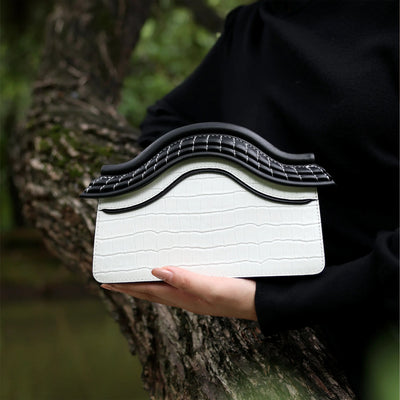 Bampo garden of pleasance purse on Model 1