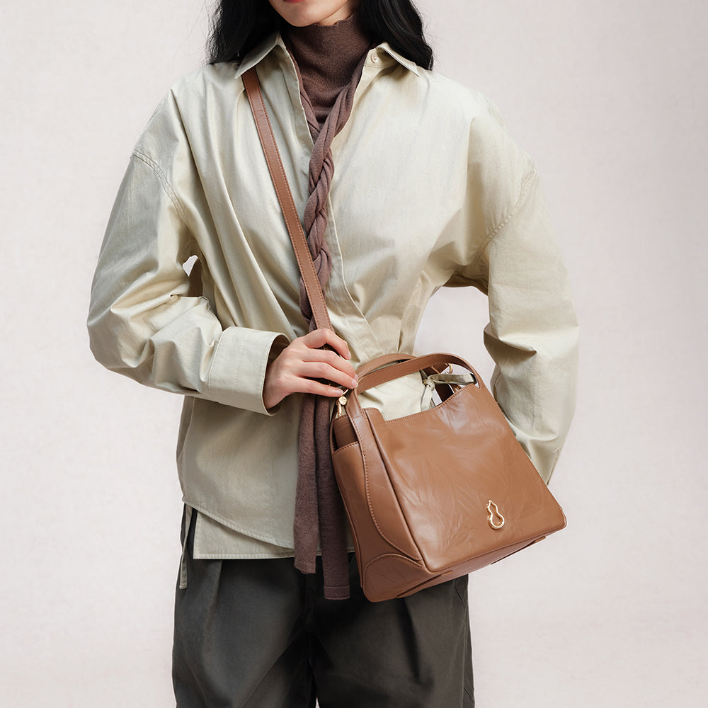 harmony tote (texture version) in hazel | Bampo