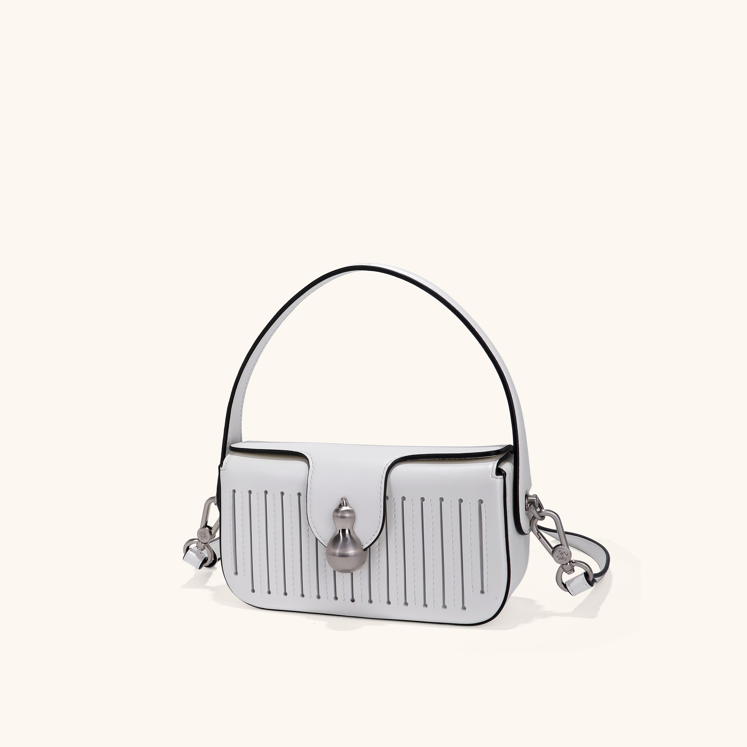 hulu handbag in white | Bampo