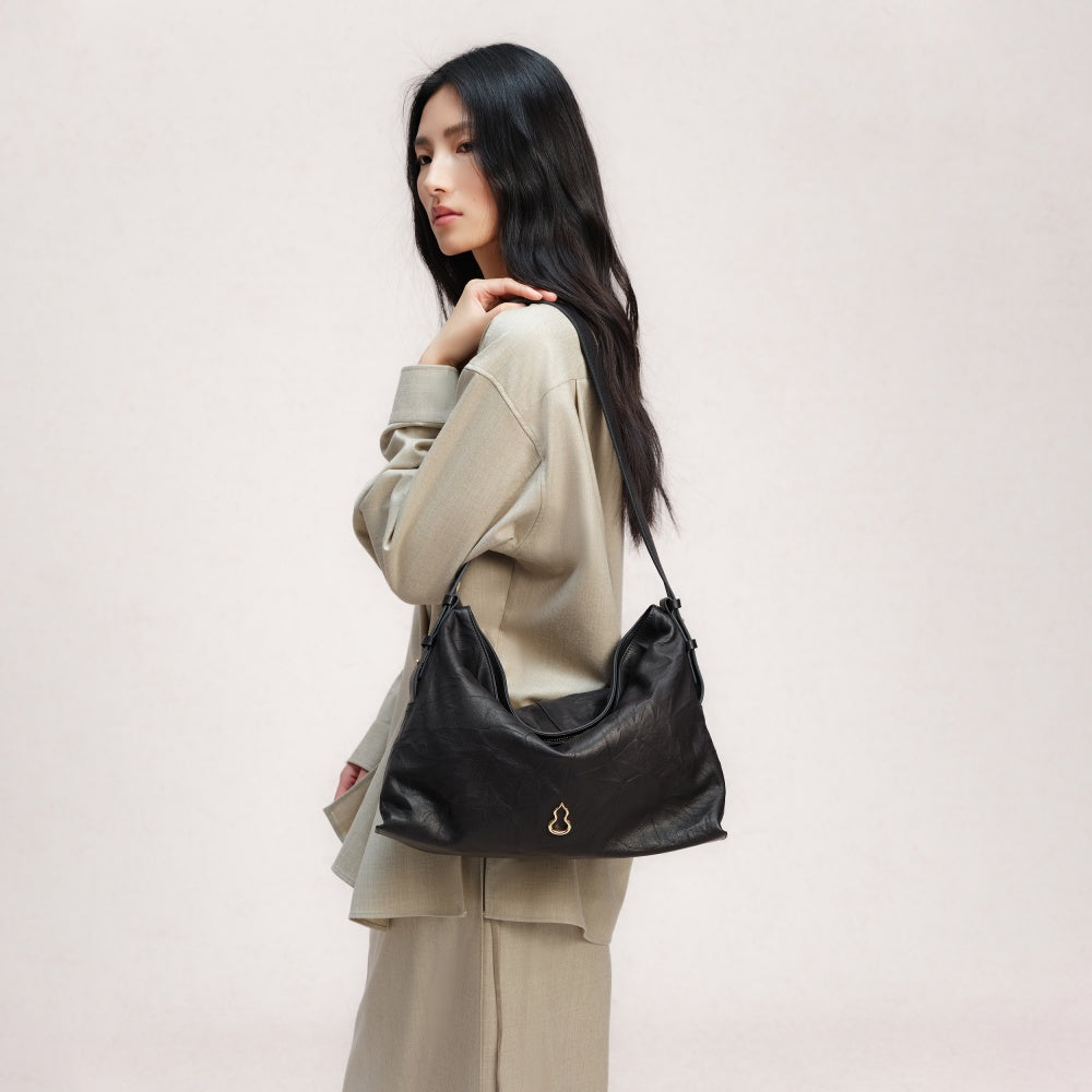 large flow hobo in black | Bampo