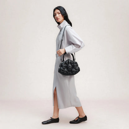 lotus handbag in black | Bampo