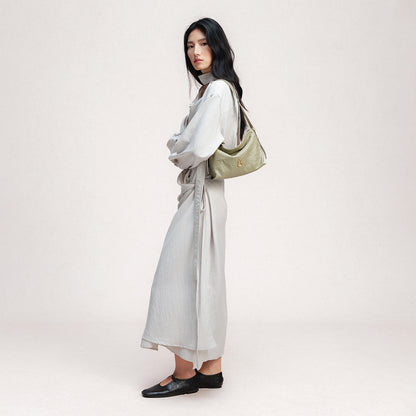 small flow hobo in taupe| Bampo